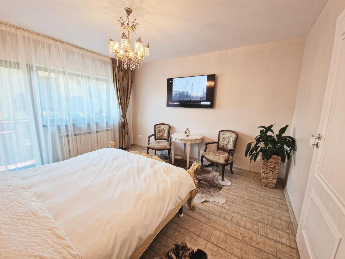Amor Tirol Busteni (Adults Only) Εξωτερικό φωτογραφία