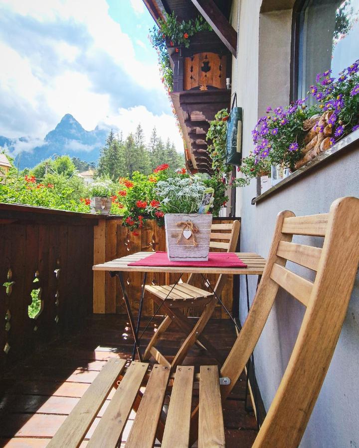 Amor Tirol Busteni (Adults Only) Εξωτερικό φωτογραφία