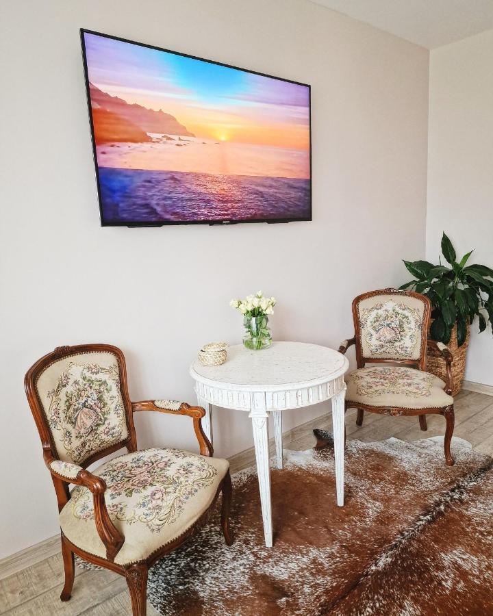 Amor Tirol Busteni (Adults Only) Εξωτερικό φωτογραφία